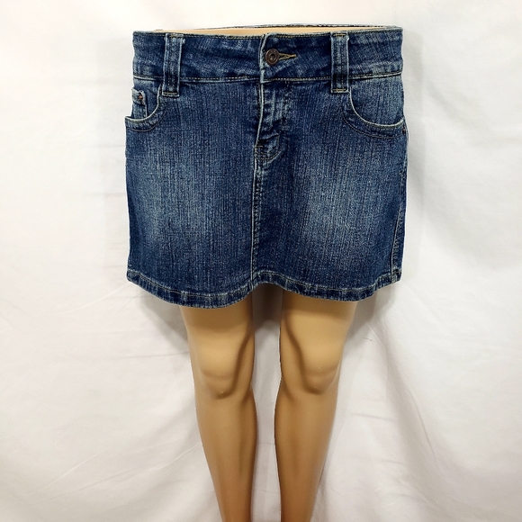 Urban Behavior Dresses & Skirts - Urban Behavior Jean Skirt Size Small EUC